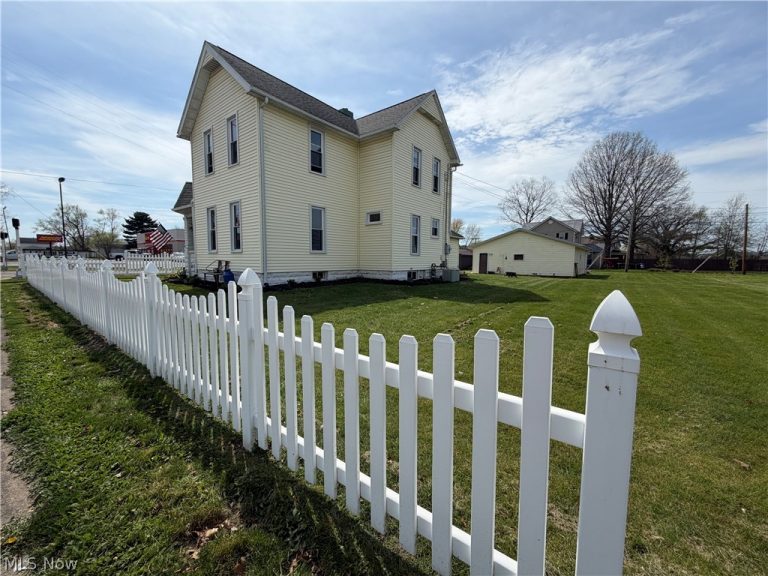 103 Shafer Avenue, Dover, OH - Photo 4