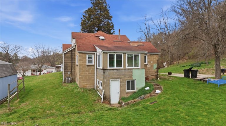 1506 21ST Street, Vienna, WV - Photo 3