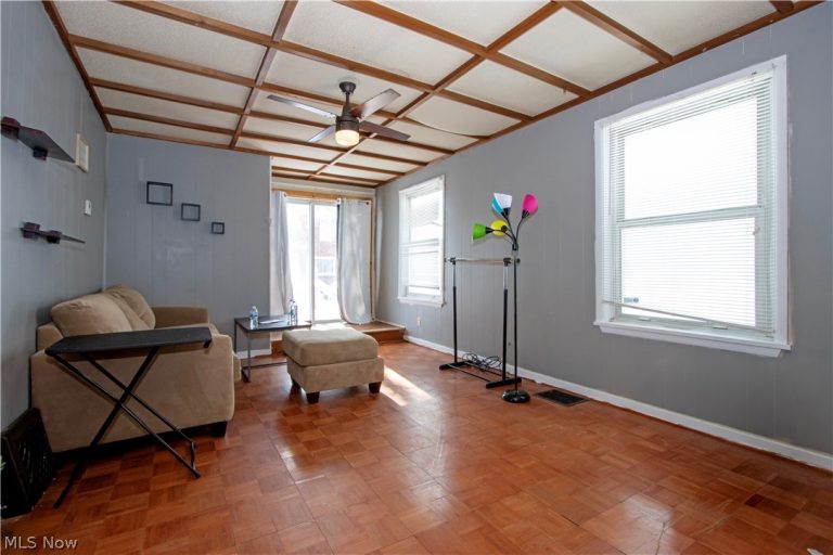 2106 Indiana Way, Canton, OH - Photo 4