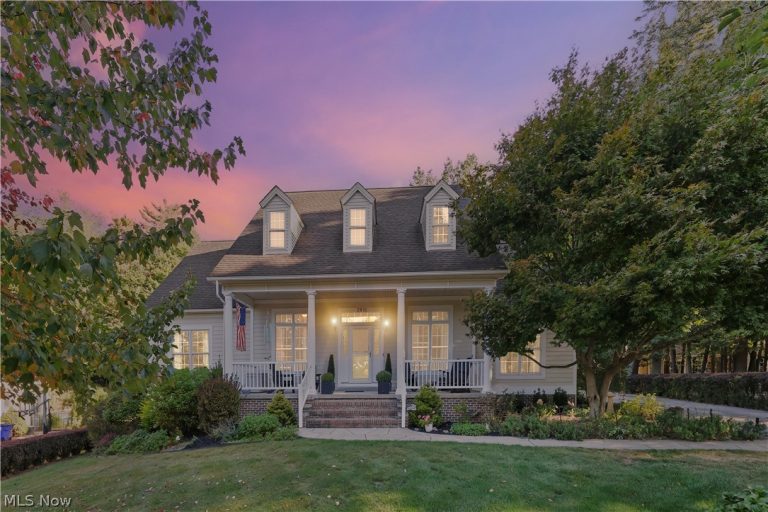 2011 Swan Lake Circle, Kent, OH - Photo 2