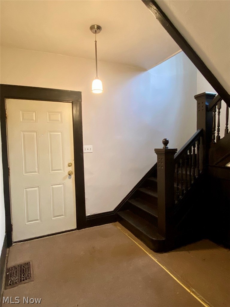 390 Doyle Street, Akron, OH - Photo 3