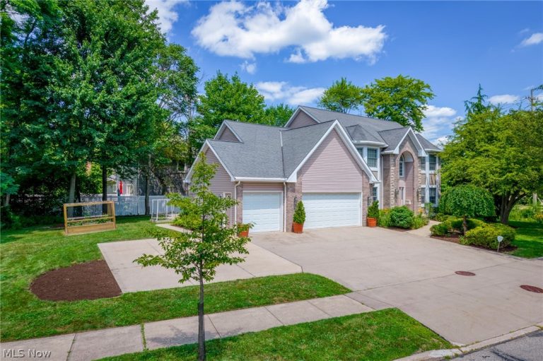 25471 Hilltop Drive, Beachwood, OH, 44122