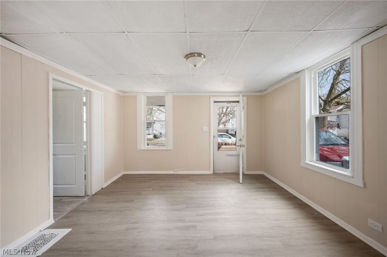 2180 83rd Street, Cleveland, OH - Photo 8