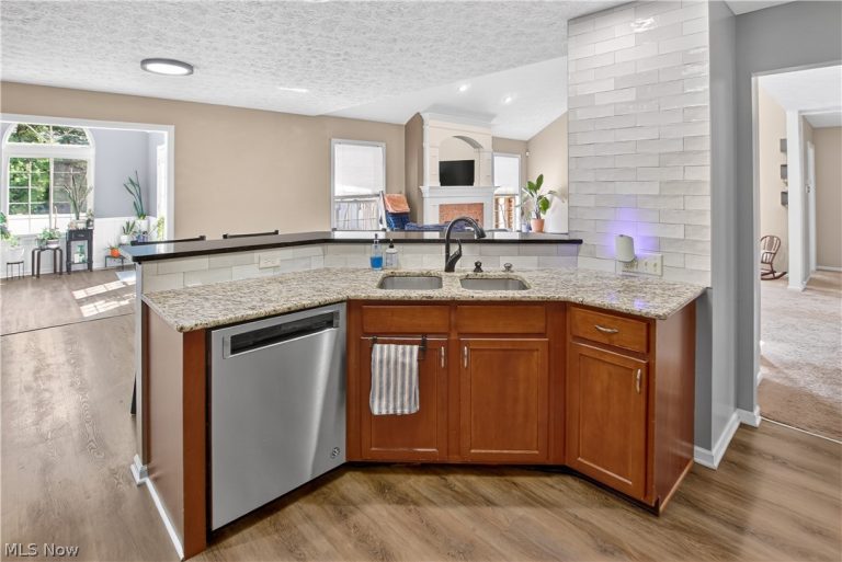 3089 Pondsford Drive, Medina, OH - Photo 8