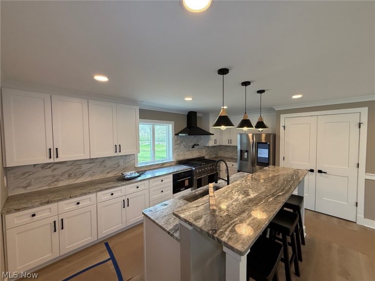 3940 Ellendale Road, Chagrin Falls, OH - Photo 3