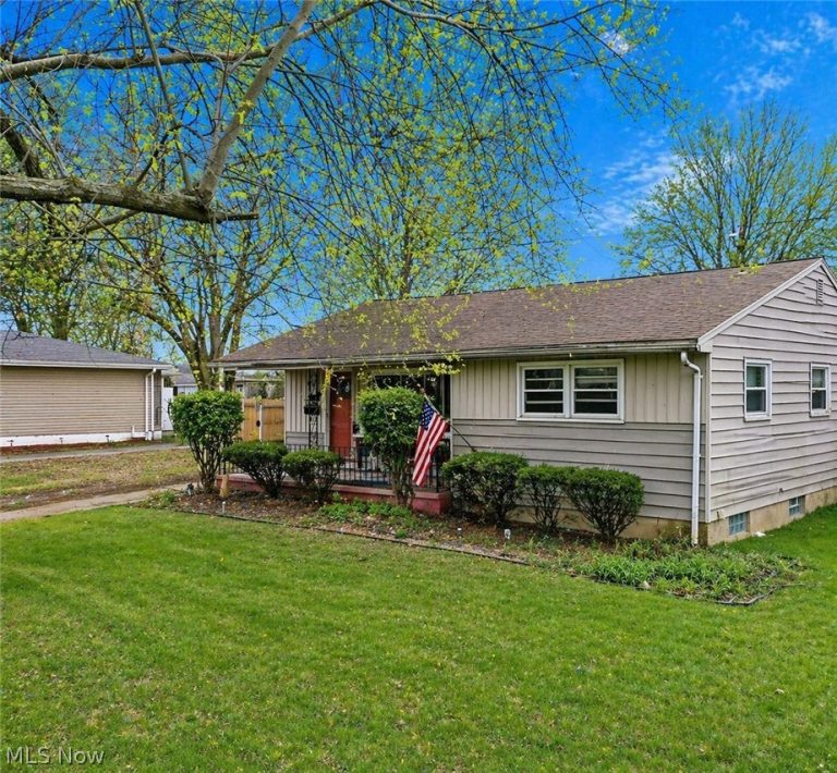 7374 Ranier Trail, Youngstown, OH - Photo 2