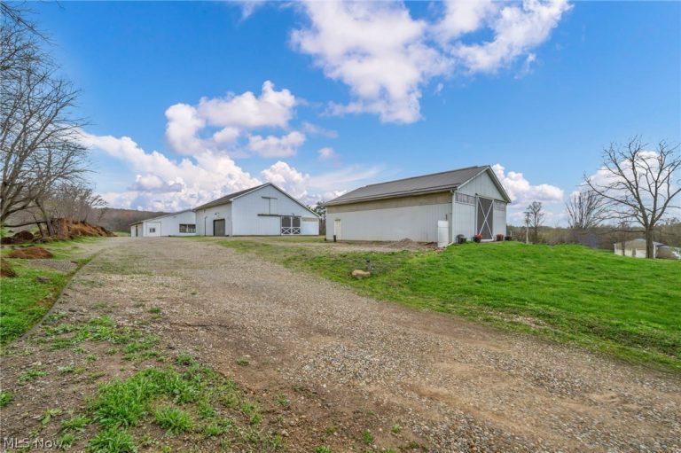 4020 Faircrest Street, Canton, OH - Photo 5