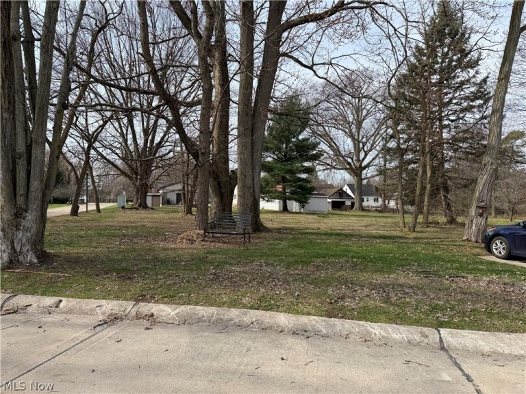 4179 Columbia Road, North Olmsted, OH - Photo 3