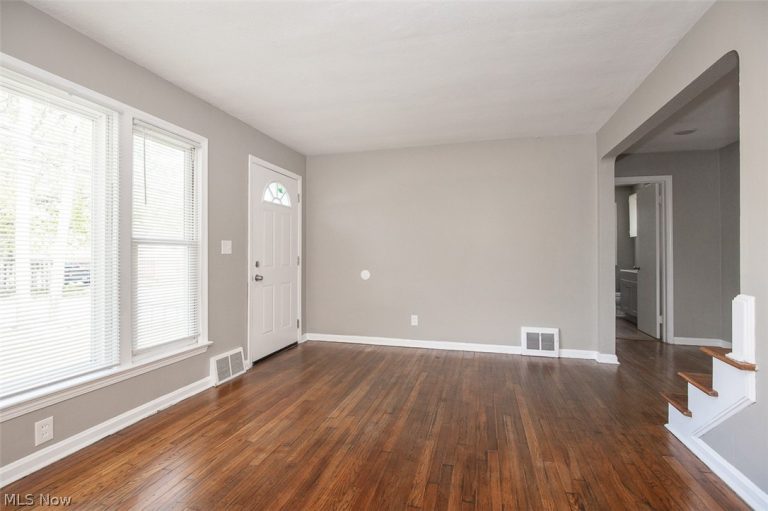 32610 Willowick Drive, Willowick, OH - Photo 5
