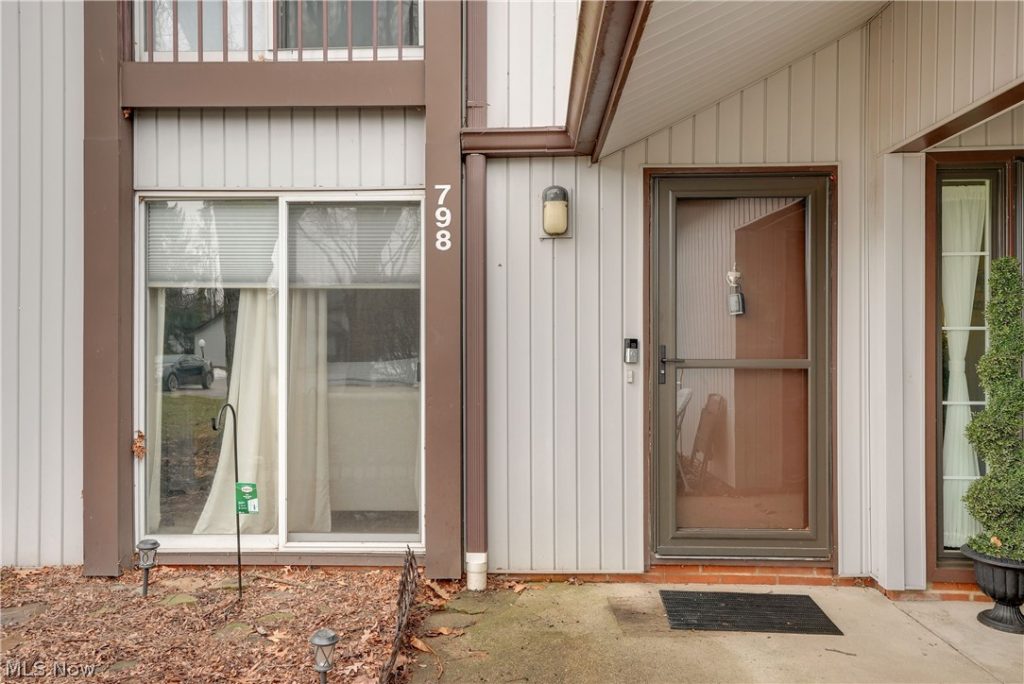 798 Pipes Court #1605, Northfield, OH