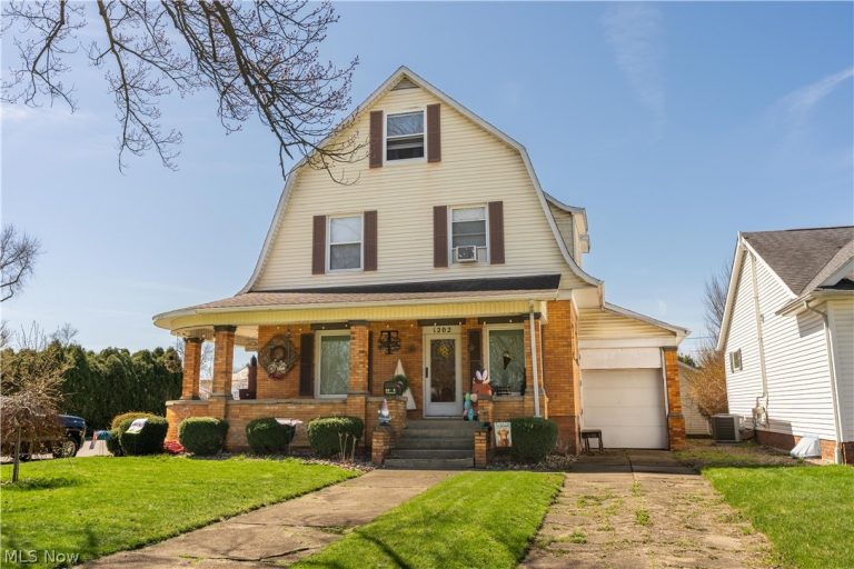 1202 Wooster Avenue, Dover, OH, 44622