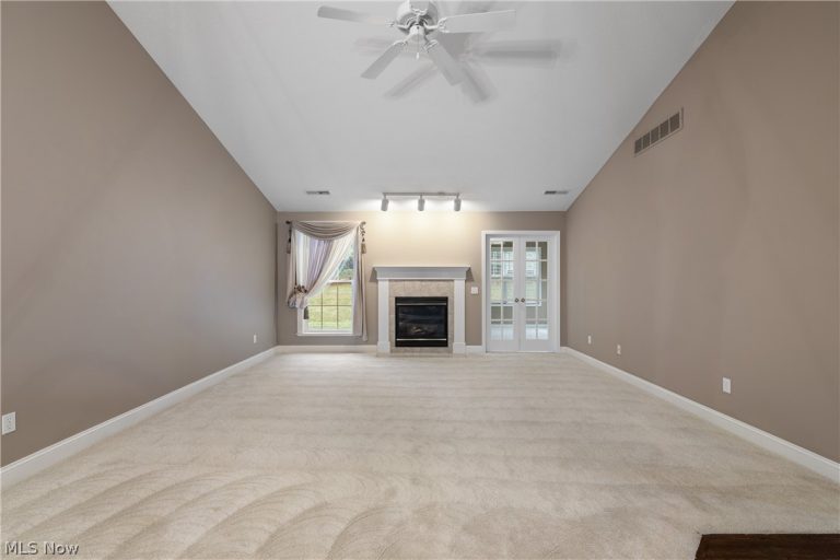 1458 Chesapeake Avenue, Louisville, OH - Photo 4