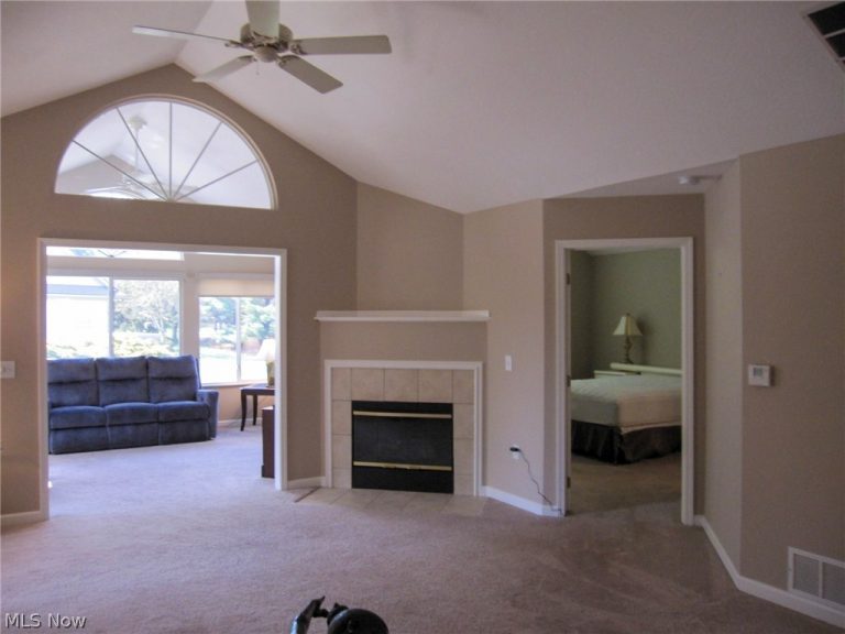 584 Crossings Circle, Tallmadge, OH - Photo 5