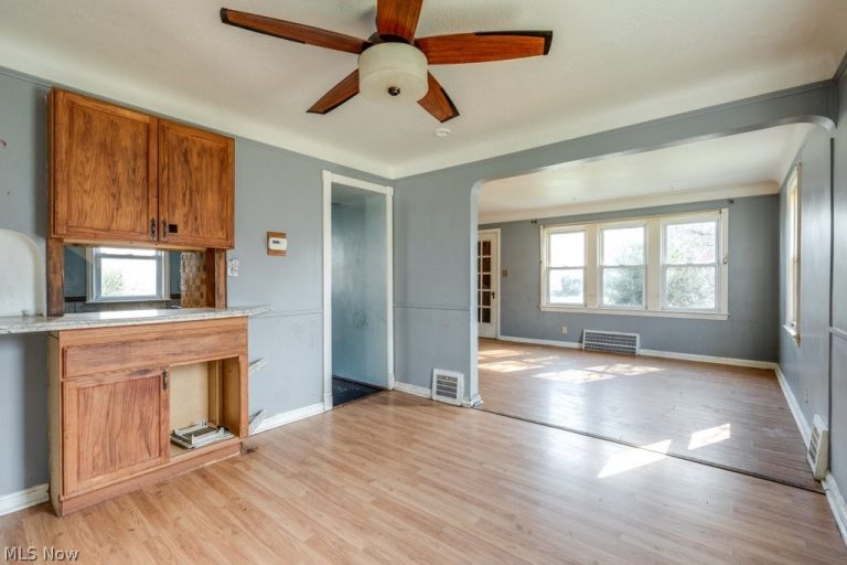 860 232nd Street, Euclid, OH - Photo 8