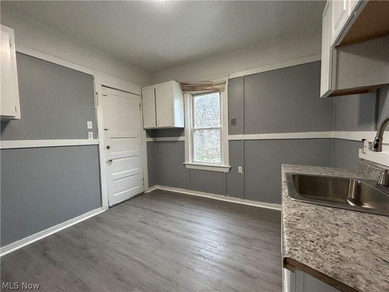 3448 69th Street #rear down, Cleveland, OH - Photo 6