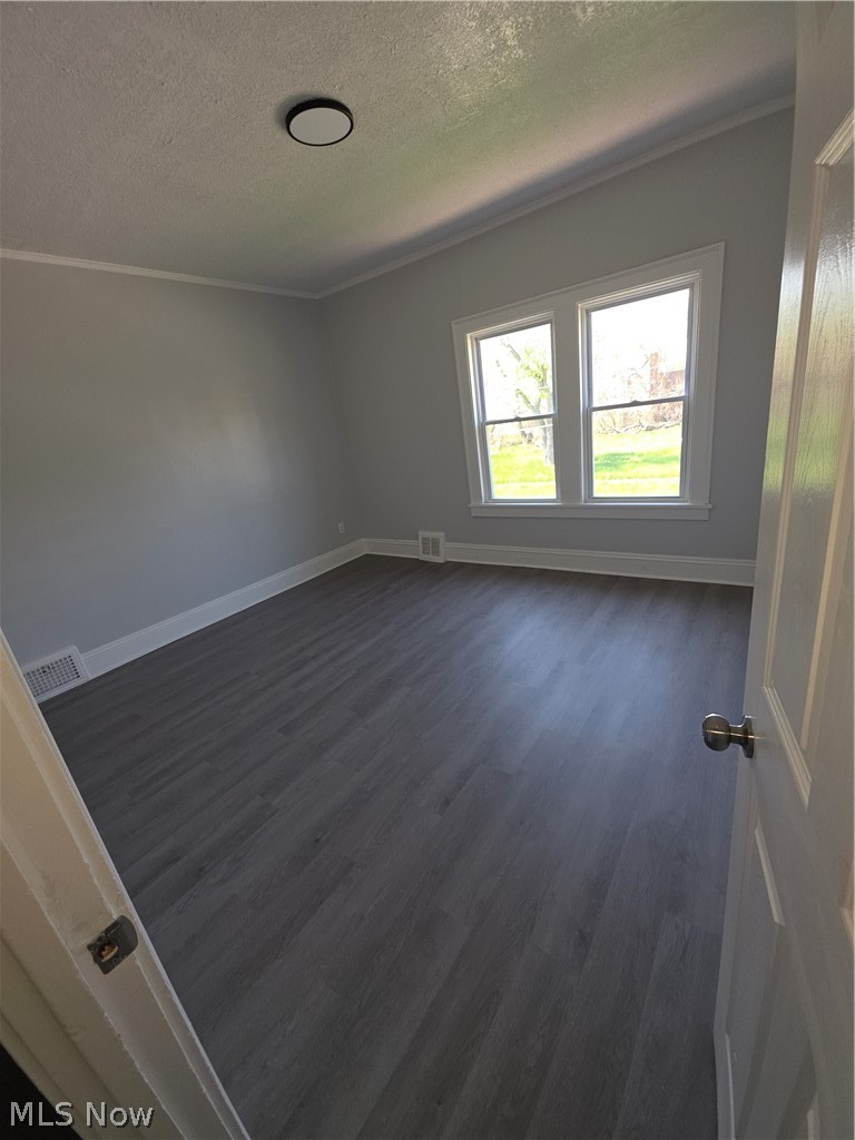 14201 Westropp Avenue, Cleveland, OH - Photo 2