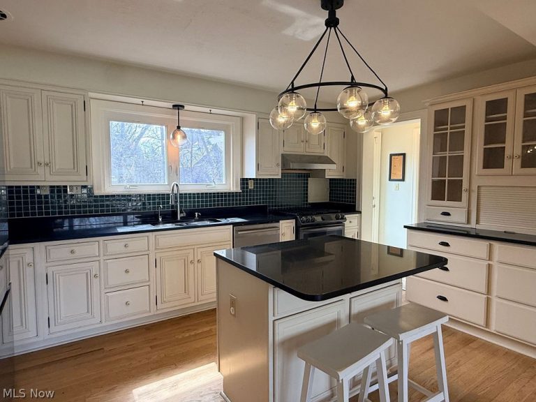 3224 Halsey Drive, Warren, OH - Photo 3