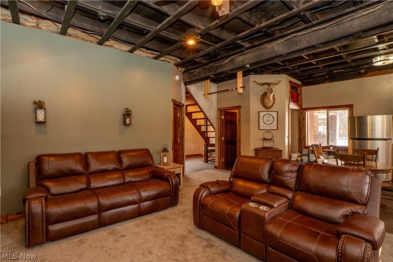 8178 Navarre Road, Massillon, OH - Photo 3