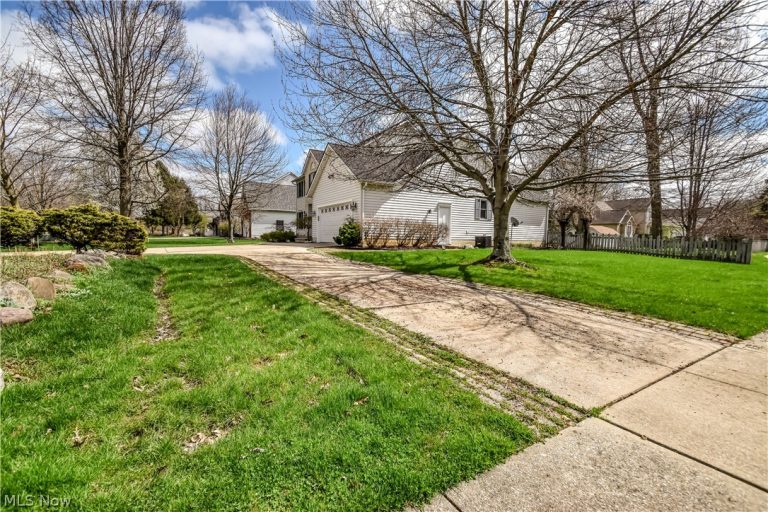 7052 Cornell Lane, Mentor, OH - Photo 4