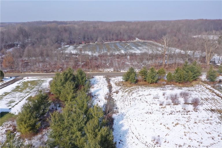 Maple Road, Jefferson, OH, 44047