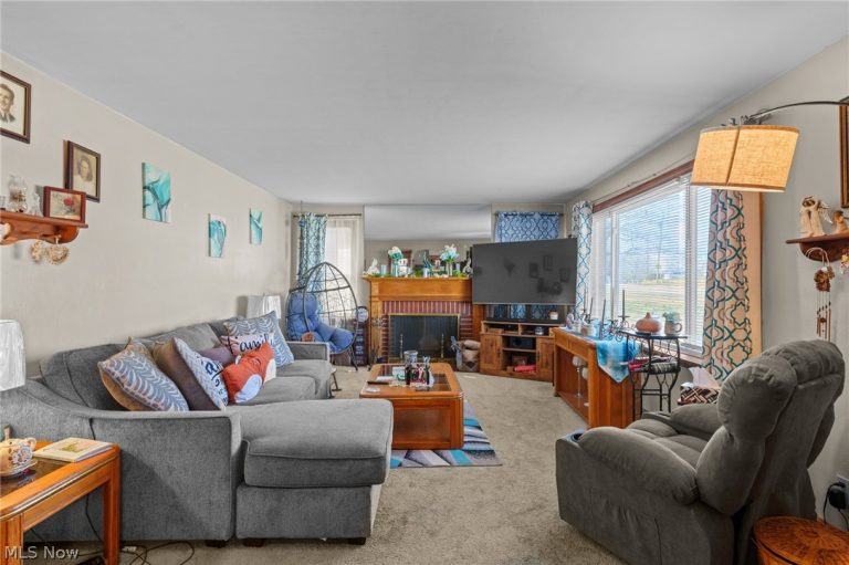 1410 Colonial Boulevard, Canton, OH - Photo 8