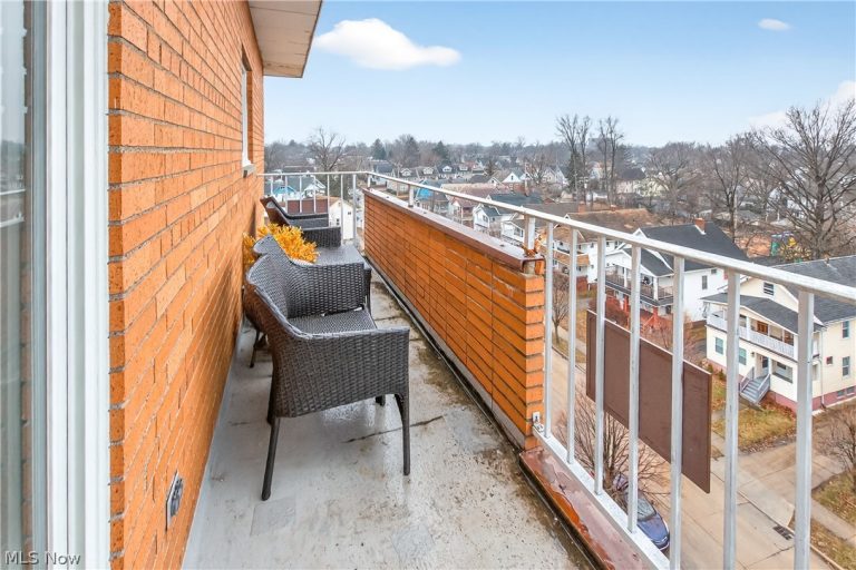 1480 Warren Road #708, Lakewood, OH - Photo 5