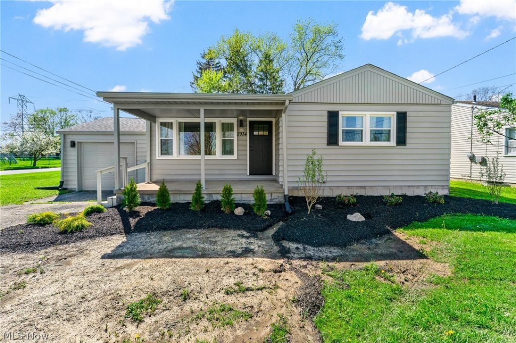 2934 Brunswick Road, Youngstown, OH