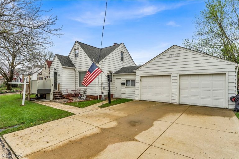 13004 Rockside Road, Garfield Heights, OH - Photo 4