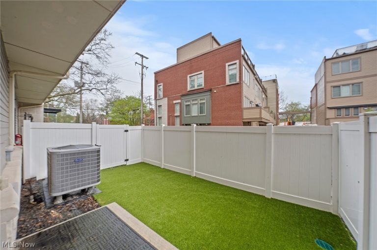 3114 Vine Court, Cleveland, OH - Photo 6