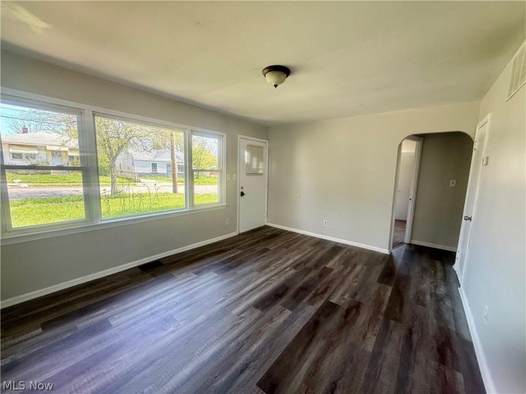 4816 173rd Street, Cleveland, OH - Photo 8