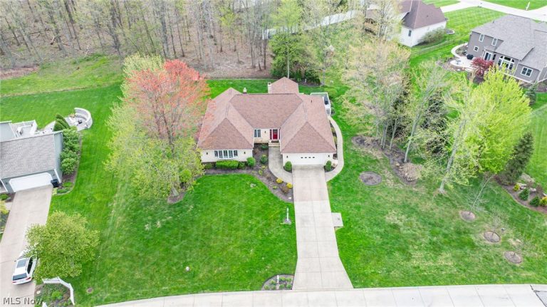 7285 Summerhill Drive, Concord Twp, OH - Photo 8