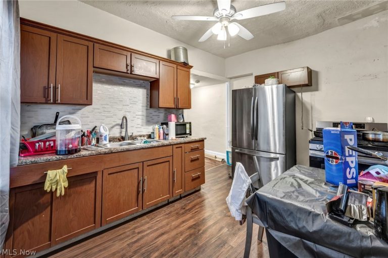 10116 North Boulevard, Cleveland, OH - Photo 6