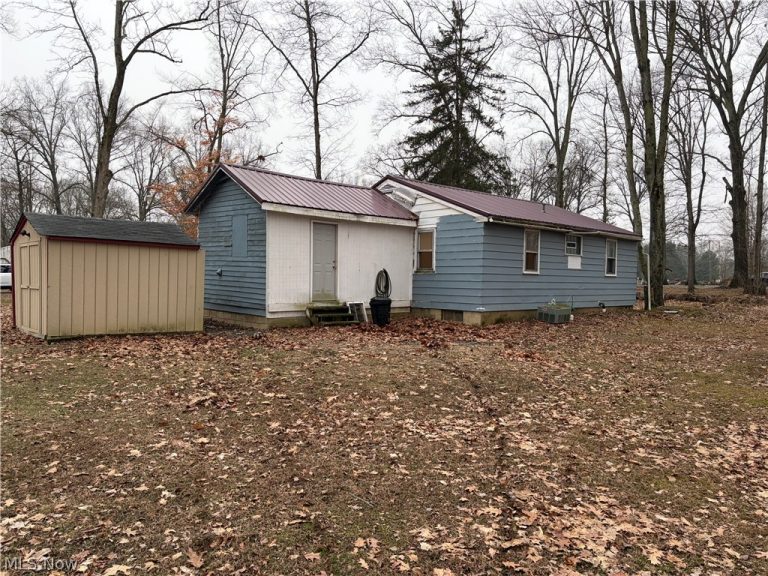 42082 Duquesne Street, Columbiana, OH - Photo 4