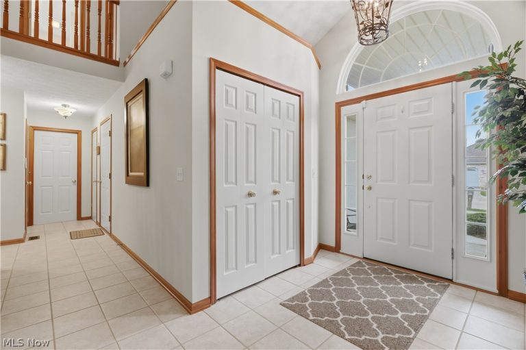 9433 Scottsdale Drive, Broadview Heights, OH - Photo 4