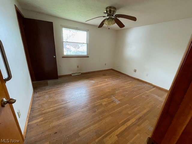 4036 Leavitt Road, Lorain, OH - Photo 5