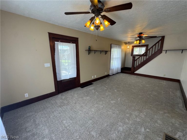 11238 Center Drive, Sandyville, OH - Photo 8
