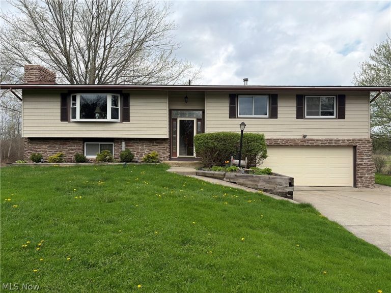 2633 Bartlett Road, Mantua, OH, 44255