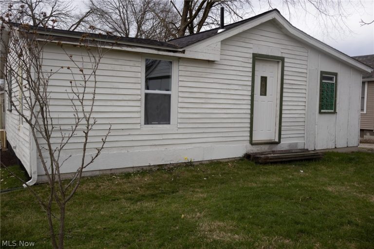 232 Howard Street, Medina, OH - Photo 4