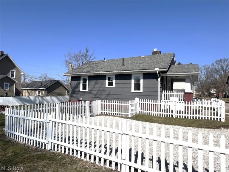 1825 Bernice Court, Canton, OH - Photo 6