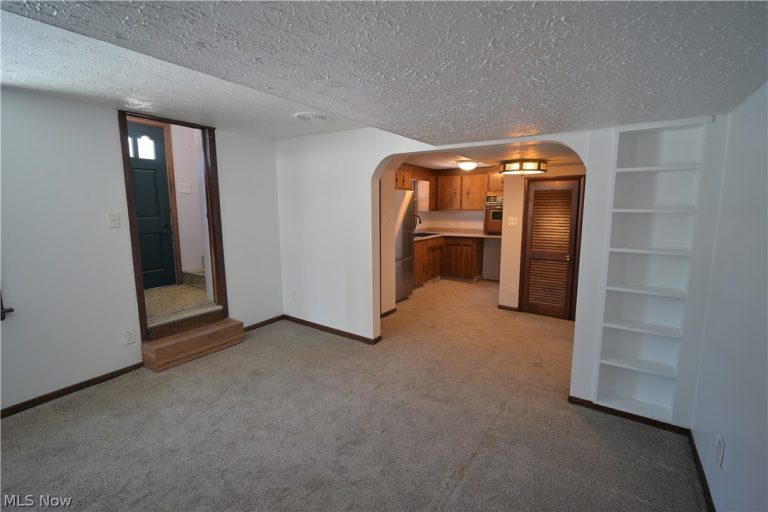 3613 Manchester Road, Coventry, OH - Photo 5