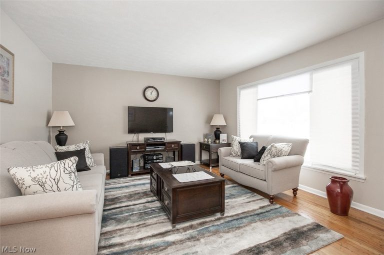 24634 Staghorn Drive, Bedford Heights, OH - Photo 4