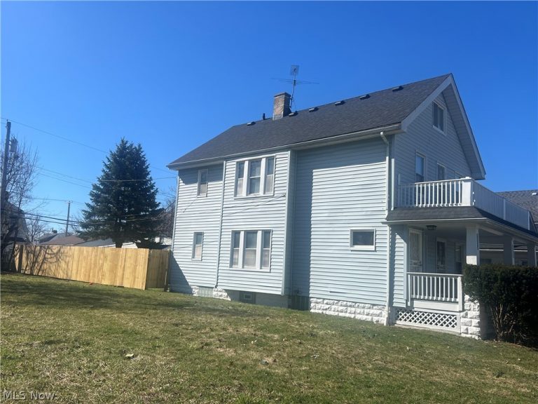 14210 Kingsford Avenue, Cleveland, OH - Photo 2