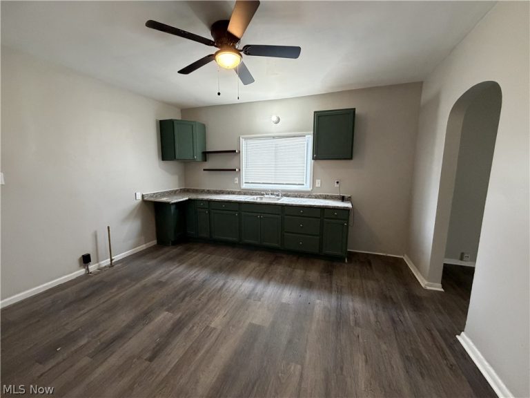 15340 Yorick Avenue #Lower, Cleveland, OH - Photo 2