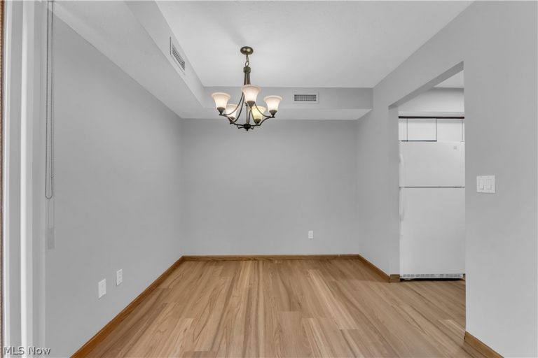 10446 Independence Drive #20D, North Royalton, OH - Photo 6