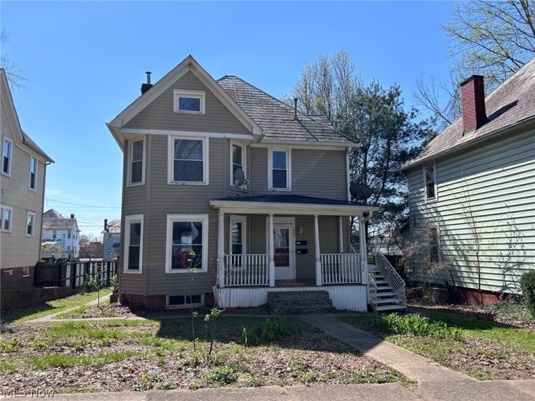 228-230 Oakwood Avenue, Marietta, OH, 45750