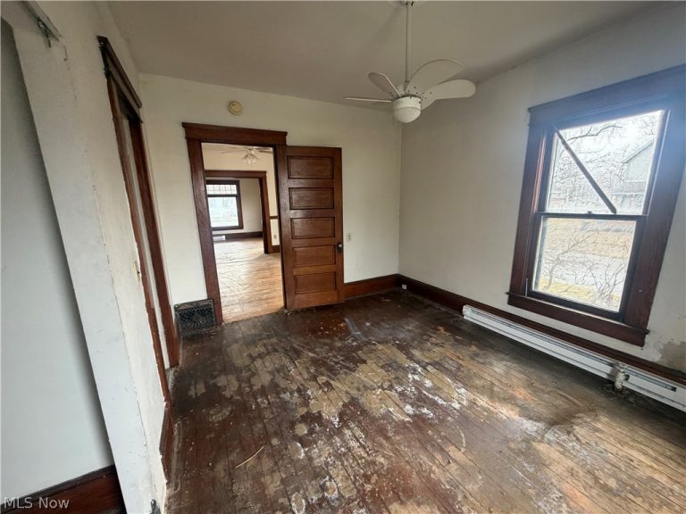 202 Prospect Street, Girard, OH - Photo 8