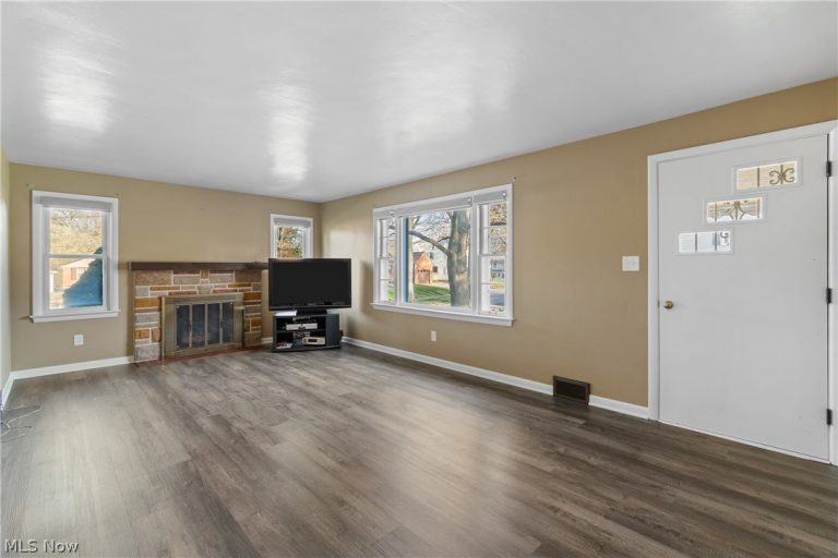 1807 Wicliff Avenue, Massillon, OH - Photo 4