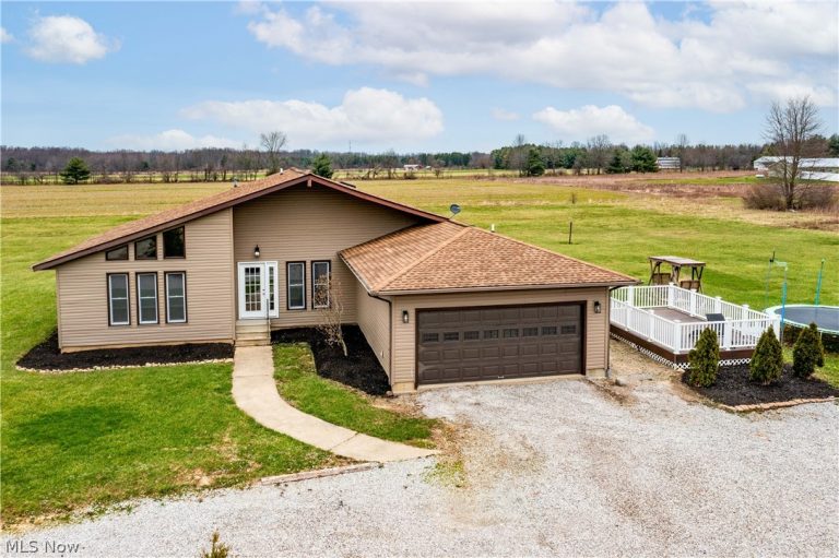 36220 Neff Road, Grafton, OH - Photo 2