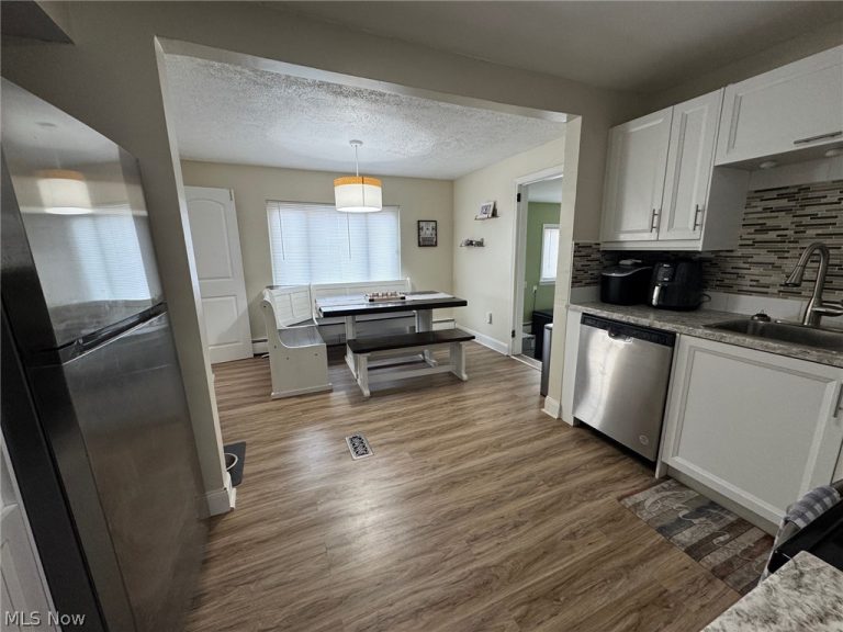 33661 Kenilworth Road, Eastlake, OH - Photo 8