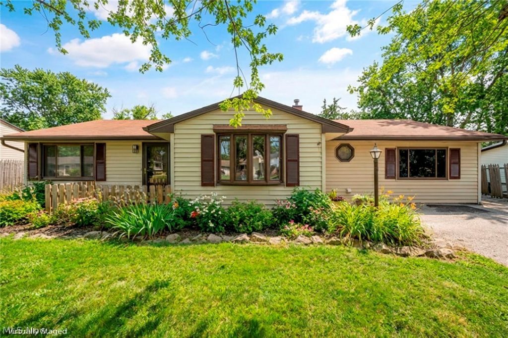 7366 Primrose Drive, Mentor on the Lake, OH